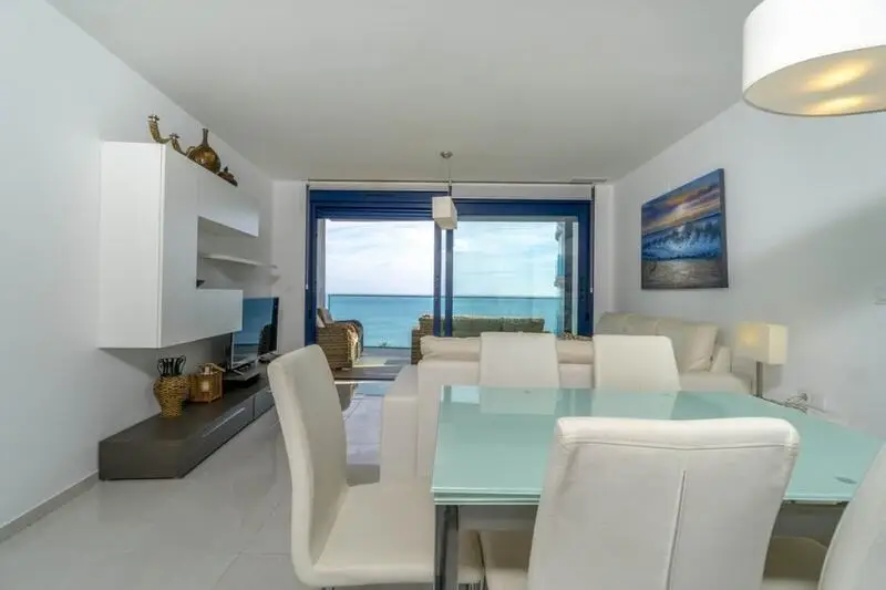 Apartamento en venta en Punta Prima 3 dormitorios 2 baños