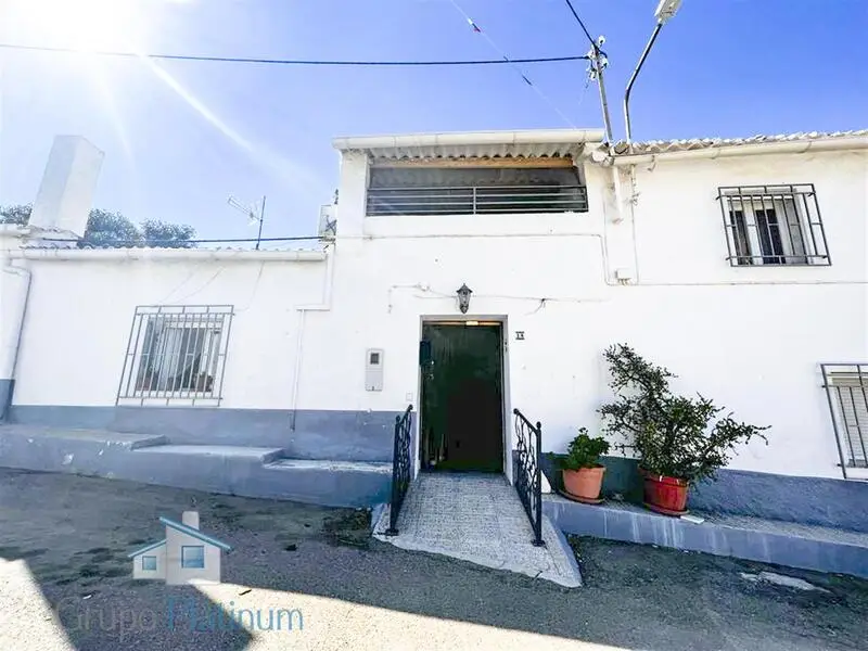 Casa de Pueblo en La Huelga 6 Dormitorios 289m2 Jardin Garaje