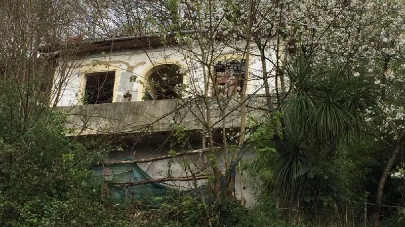 Casa en Ciaño Langreo con Vistas para Reformar