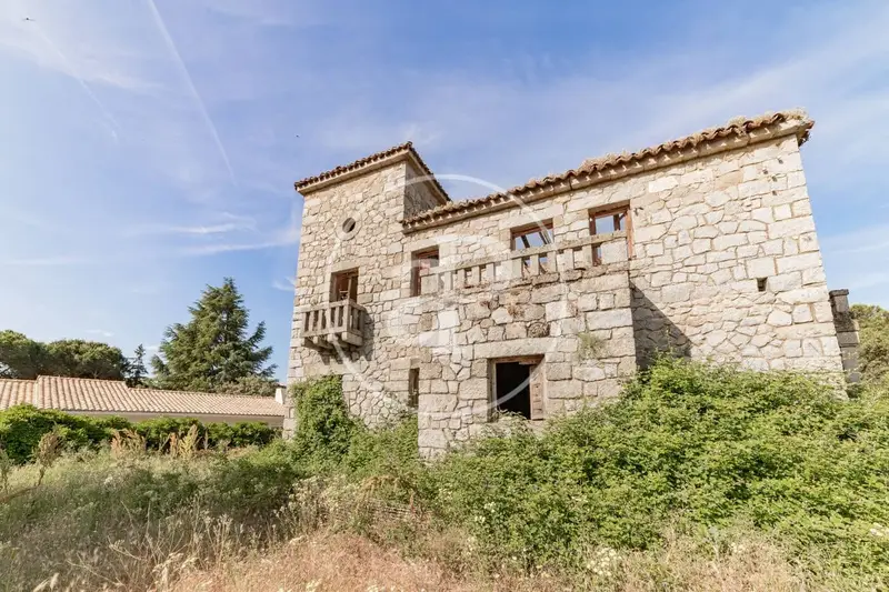 Parcela en venta en Torrelodones 1330m2 edificable