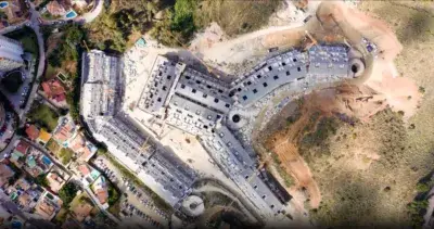Ático en Venta Puerto Deportivo: Resort con Piscina y Gimnasio