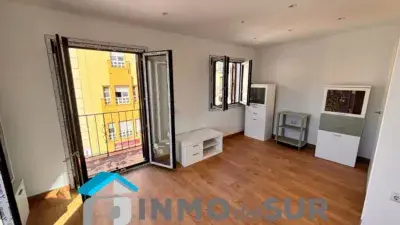 Piso en venta en Cabra 4 habitaciones 2 baños 84m2