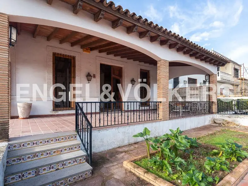 Casa en Godella con Reforma Integral y Vistas