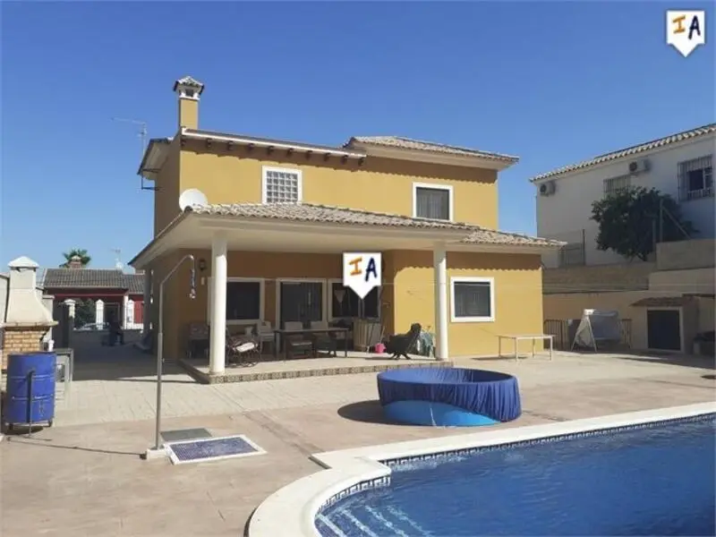 Villa de Lujo 4 Dormitorios Puente Genil
