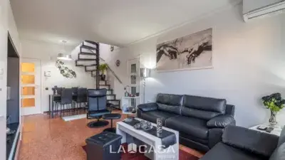 Atico en venta en Zona Franca Barcelona 4 habitaciones 2 banos terraza 50m2