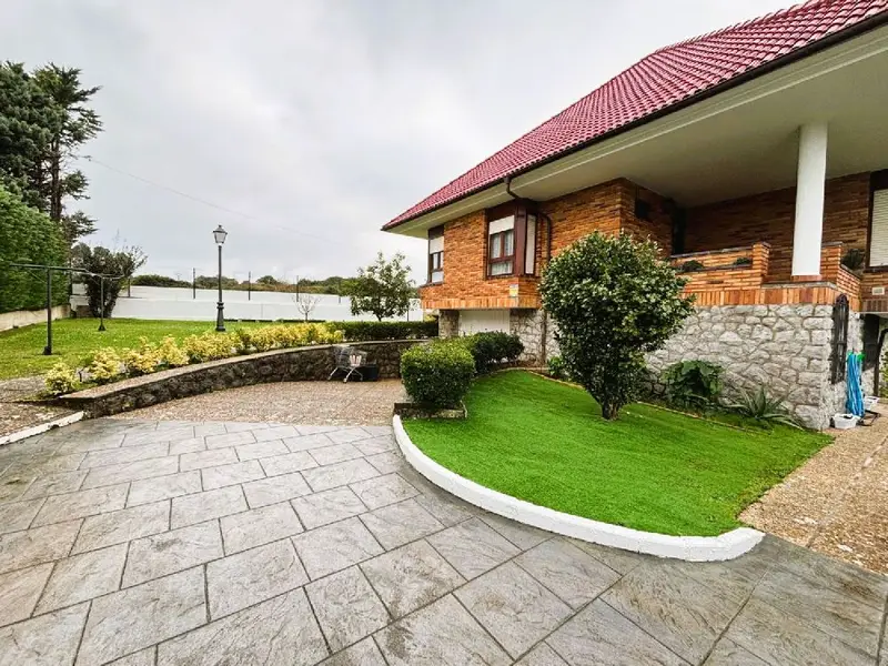 Venta Casa con Terraza en Playa de Ris Noja