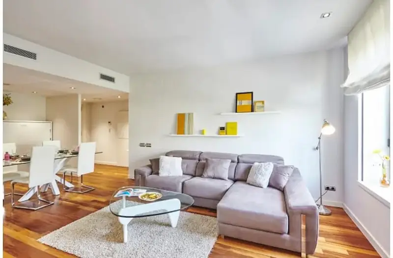Apartamento en alquiler Passeig de Gr
Acia Barcelona 1 dormitorio 1 ba
Atico