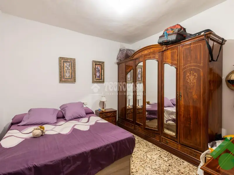 Casa Adosada en Chauchina 245m2 4 Dormitorios Patio Cochera