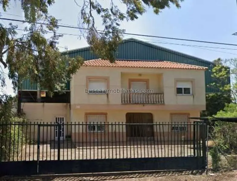 Nave Industrial Puerto Lumbreras 1100m2 con Oficinas y Camaras Frigorificas
