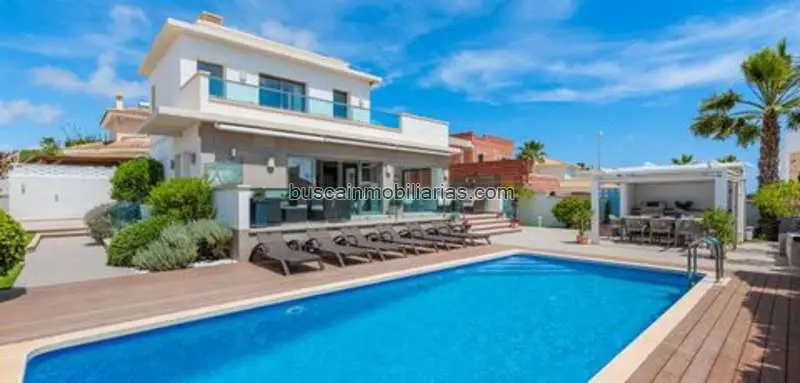 Villa Moderna en Quesada con Piscina Privada y Vistas