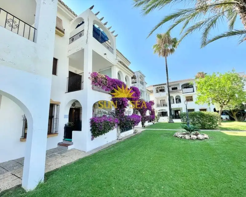 Chalet Adosado en Santiago de la Ribera Planta Baja