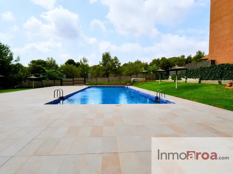 Alquiler Piso Rocafort 96m2 3 Dorm 2 Baños Terraza Garaje Trastero