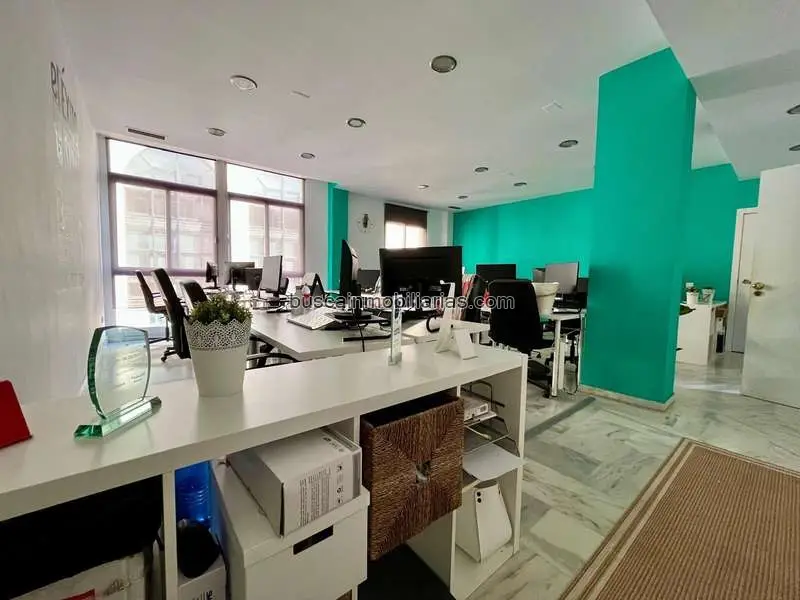 Oficinas en Venta Sevilla Calle Carlos de Cepeda Inquilino Solvente