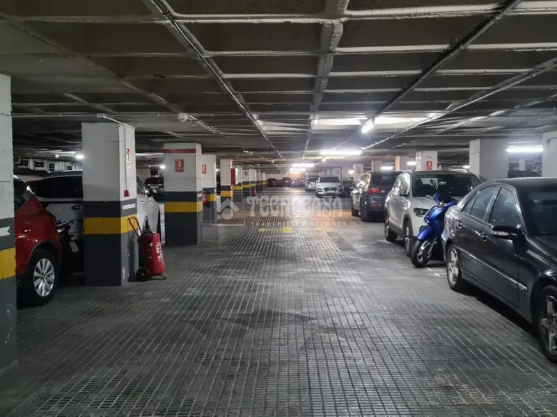 Plaza de Garaje en Venta Eixample - Parking Grande