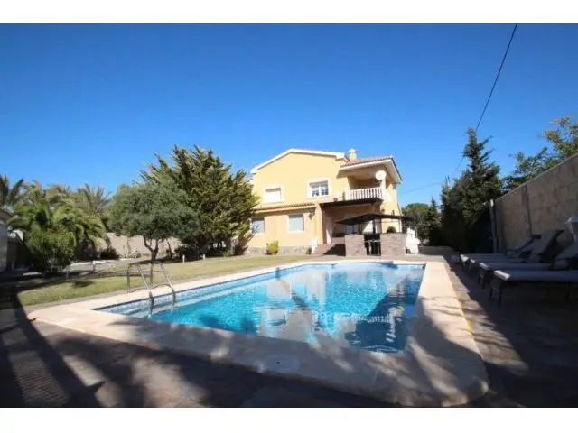 Villa de Lujo Cabo Roig 5 Dormitorios Piscina Privada Cerca de la Playa