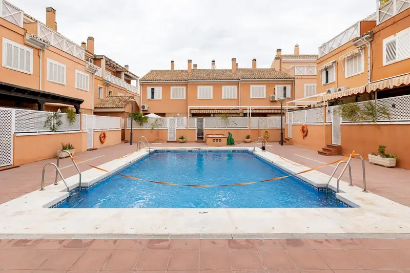 Venta Adosado con calefacción en Nevada Armilla