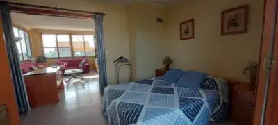 Chalet en Corinto con Piscina Privada y Garaje