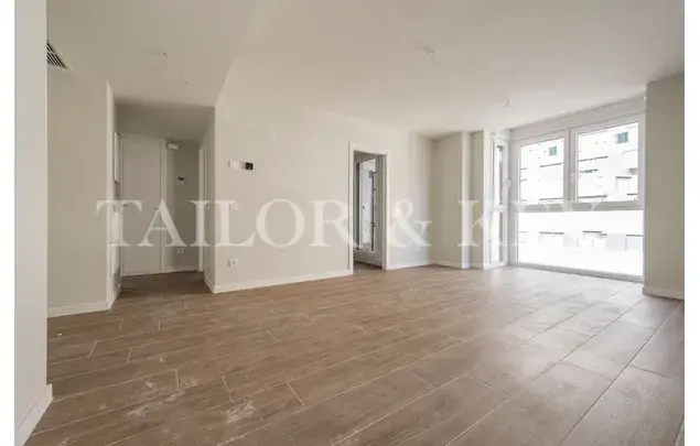 Rent 3 bedroom apartment of 101 m² in Madrid