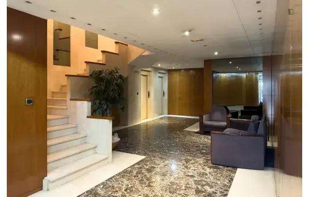 Apartamento 6 Dormitorios Barcelona Estudiantes Trabajadores