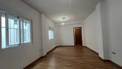 Piso Reformado en Calle Nueva 3 Dormitorios Centro Ciudad