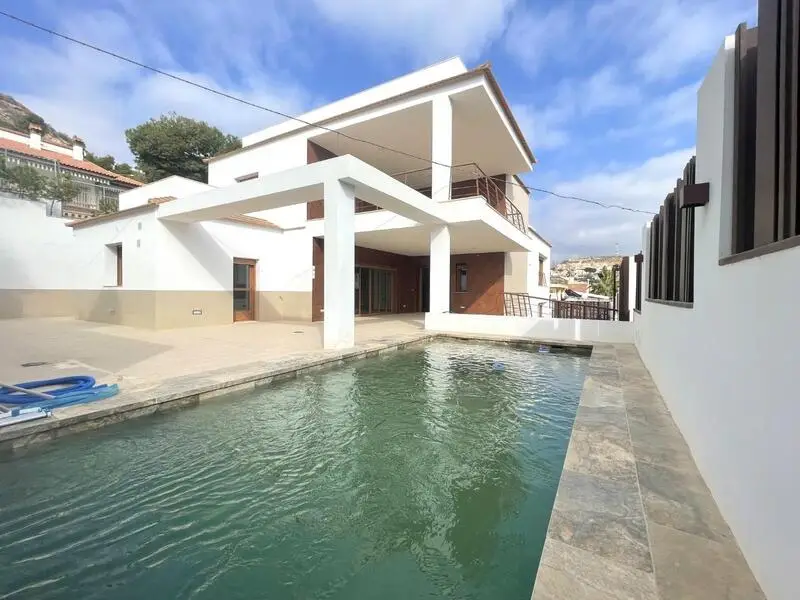 Villa de Lujo 5 Dormitorios San Juan de los Terreros