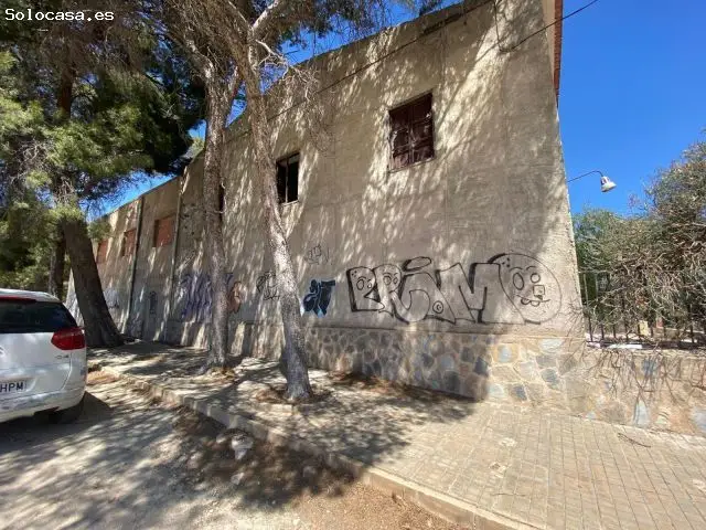 Casa Rural con Piscina: Ideal Hotel o Casa de Retiro cerca de Elda