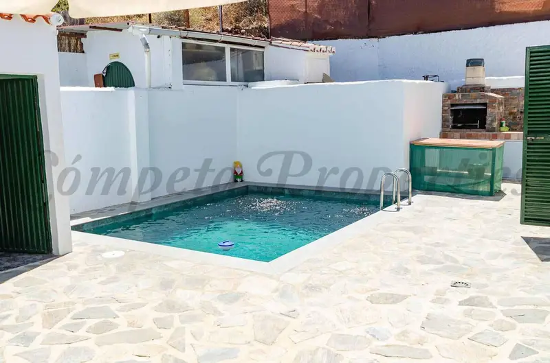 Chalet en Alquiler en Cómpeta Málaga Casa de Campo con Piscina