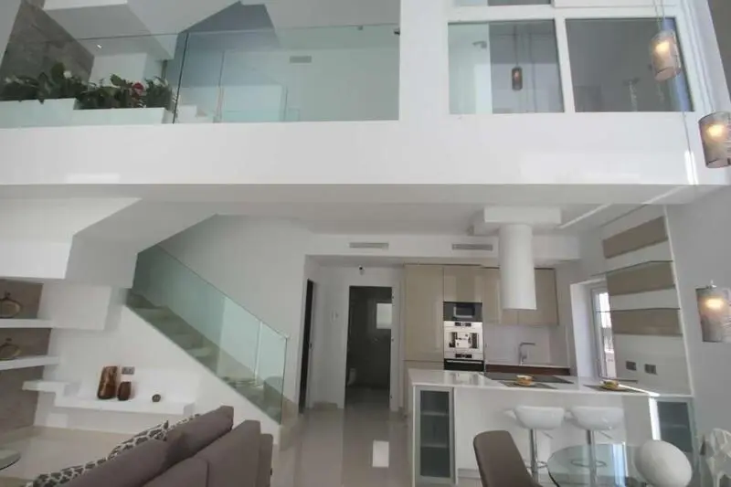 Villa de Lujo en Playa Honda Murcia