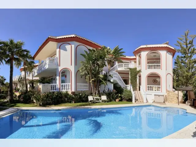 Villa de Lujo 7 Dormitorios Elviria Marbella
