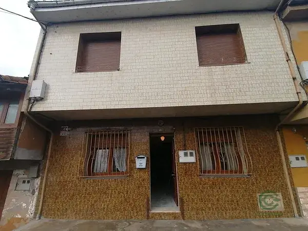 Casa en Grado Asturias 4 Dormitorios 2 Baños