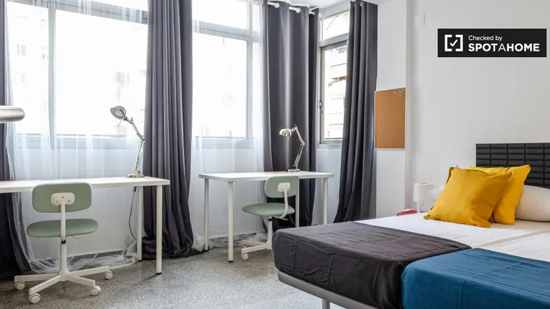 Apartamento estudiantes 5 dormitorios El Pla del Real Valencia
