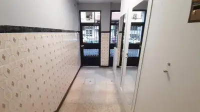 Piso en venta en Avenida Rosalía de Castro, 48