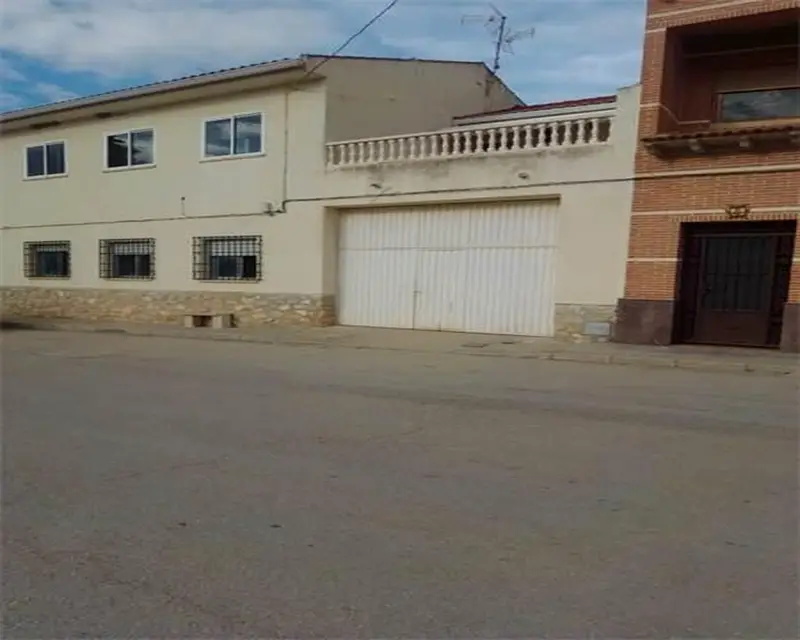 Local 145m2 Fuente Pedro Naharro Cuenca
