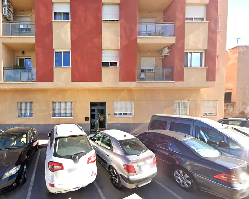 Piso 100m2 4 habitaciones 3 banos Murcia