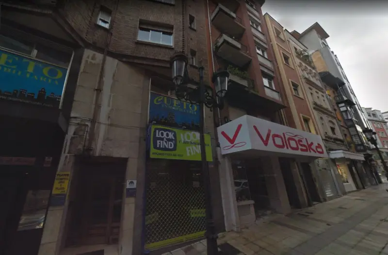 Local en Alquiler Oviedo Centro Calle Covadonga 90m2