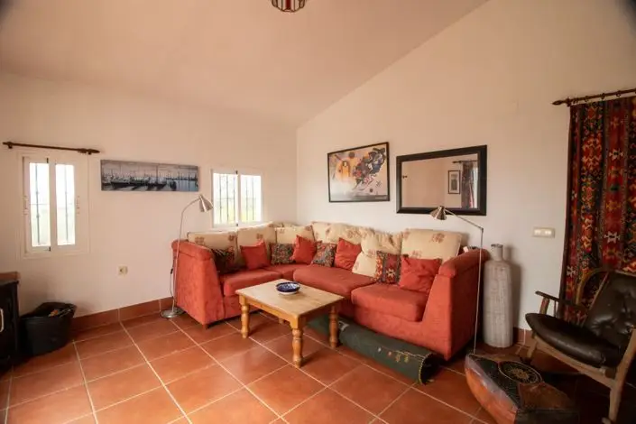 Finca 3 Dormitorios en Venta cerca de Alora