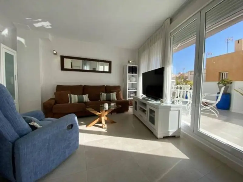 Ático en Almería Centro Reformado Cerca Puerta Purchena