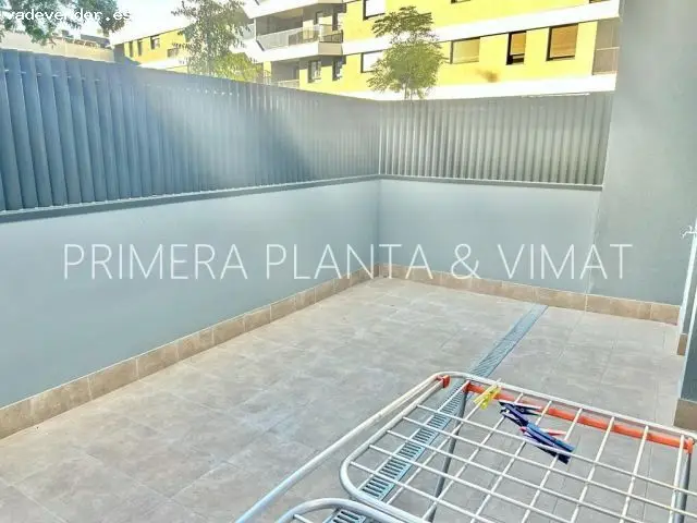 Bajo Duplex con Terraza Piscina y Parking en Mataro