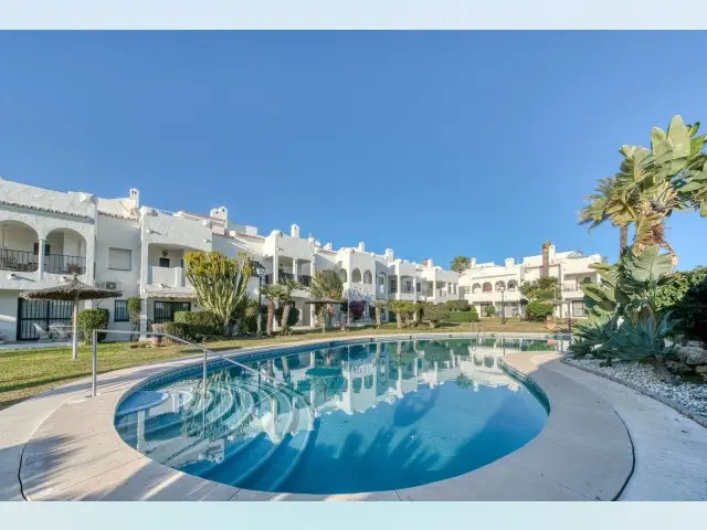 Adosado 3 Dormitorios Estepona Nueva Milla de Oro