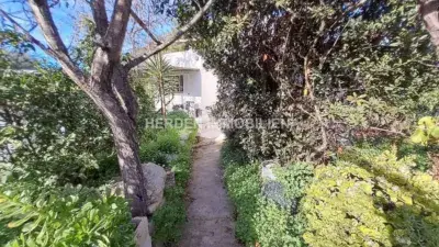 Chalet en Costa de la Calma para reformar con gran potencial