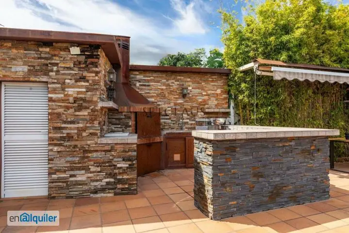 Chalet en Alella con Piscina y Jardin 314m2