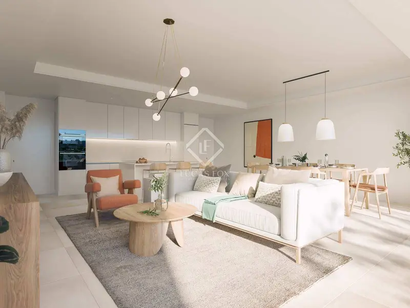Chalet en Venta en Mijas, Málaga - Adosada de Lujo con Jardín y Piscina