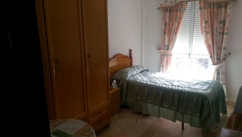 Casa Adosada 4 Dormitorios 2 Baños Patio Armarios Aire Acondicionado