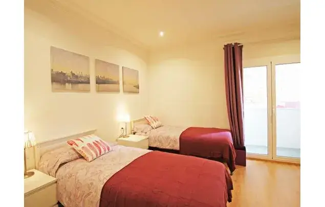Alquiler Habitaci
ón 110m
² Barcelona Estudiantes