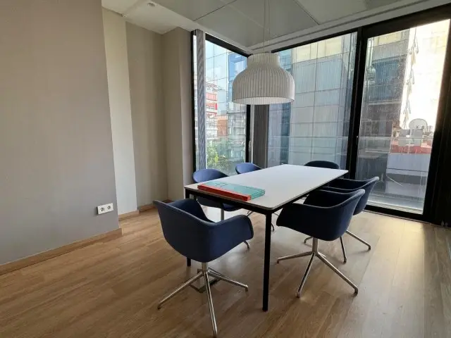Oficina en Alquiler Marbella Centro 105m2
