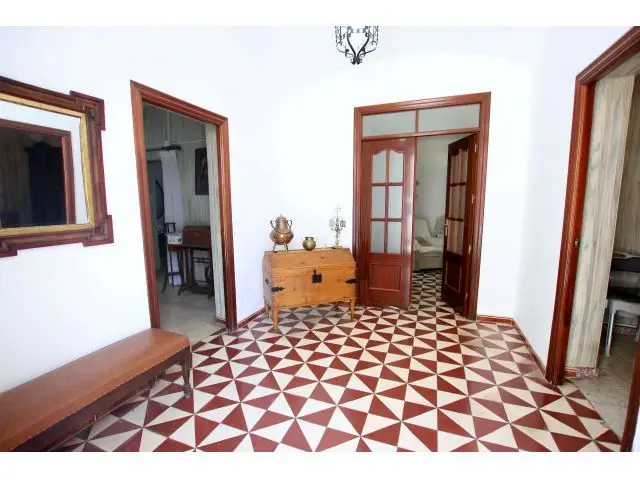Casa en Montijo: 3 Dormitorios, 2 Salones, Ideal Familias