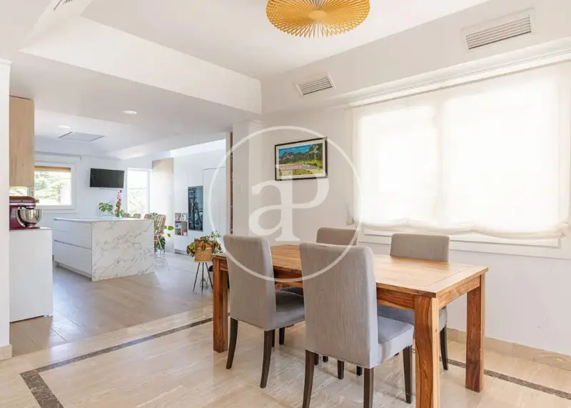 Chalet en Venta Las Rozas Lujo Jardin Piscina