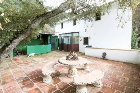 Finca de Lujo con 5 Dormitorios en Ronda Malaga