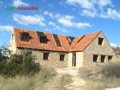 Venta  de Finca de monte con masia en Tarragona