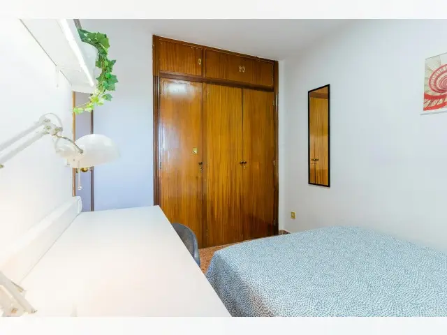 Habitacion Alquiler Mislata: Habitacion Privada Amueblada